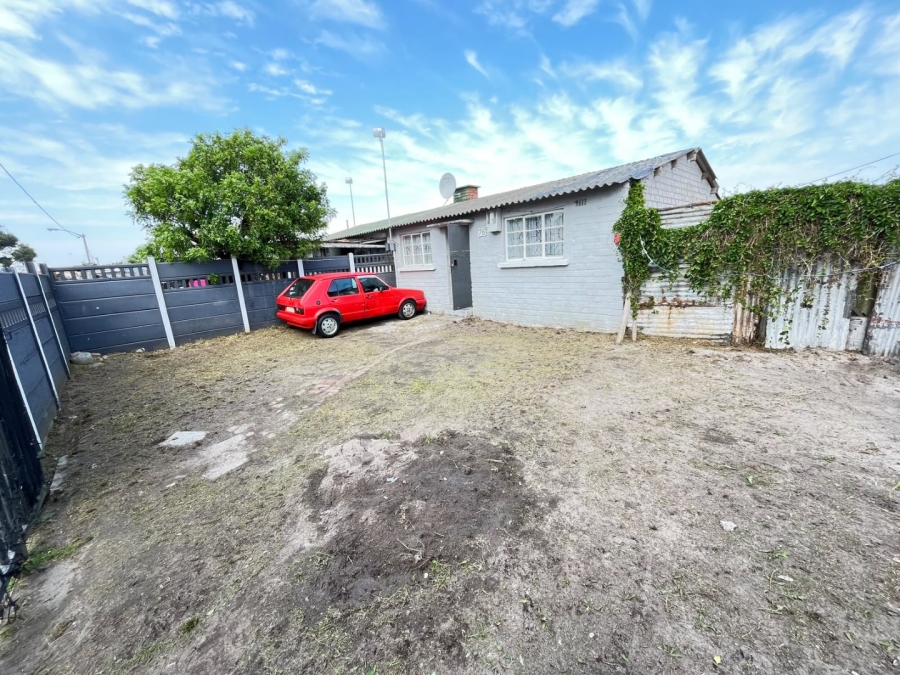 3 Bedroom Property for Sale in Manenberg Western Cape